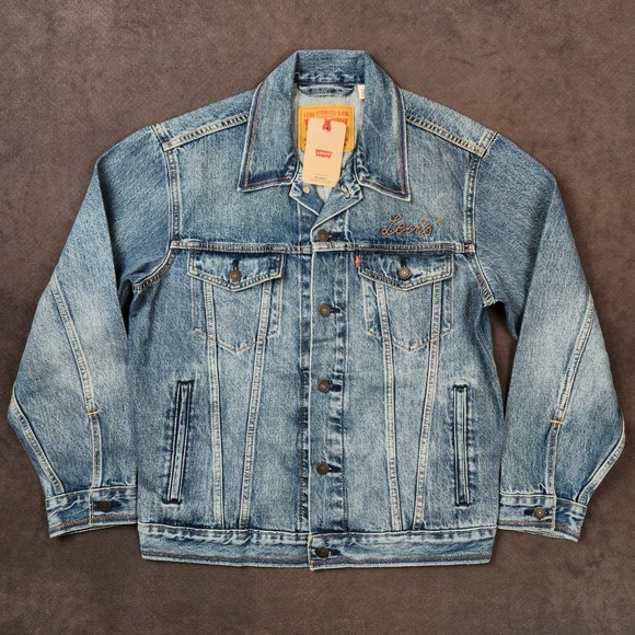 Levi's Other - Levis Relaxed Fit Denim Trucker‎ Jacket Mens Small Light Wash Blue Jean